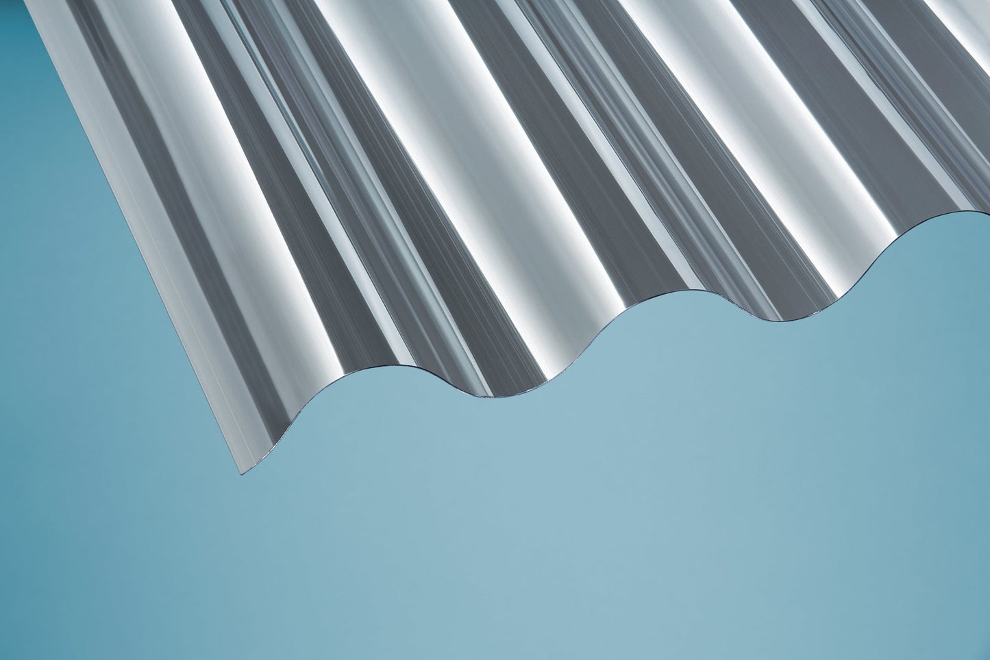 Profilplatte Polycarbonat 0,8mm Basic P5 klar - lichtdurchflutete Überdachung, wetter- und UV-beständig - Plattenprofi24