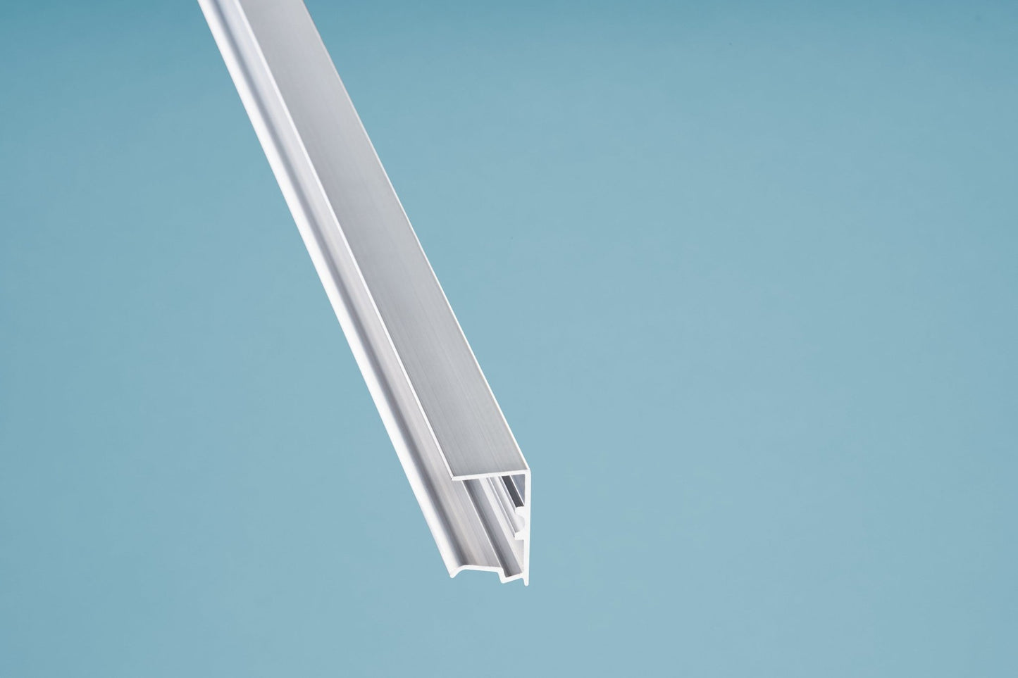 Aluminium U-Profil mit Tropfnase für sauberen Abschluss von 25 mm Hohlkammerplatten - Plattenprofi24