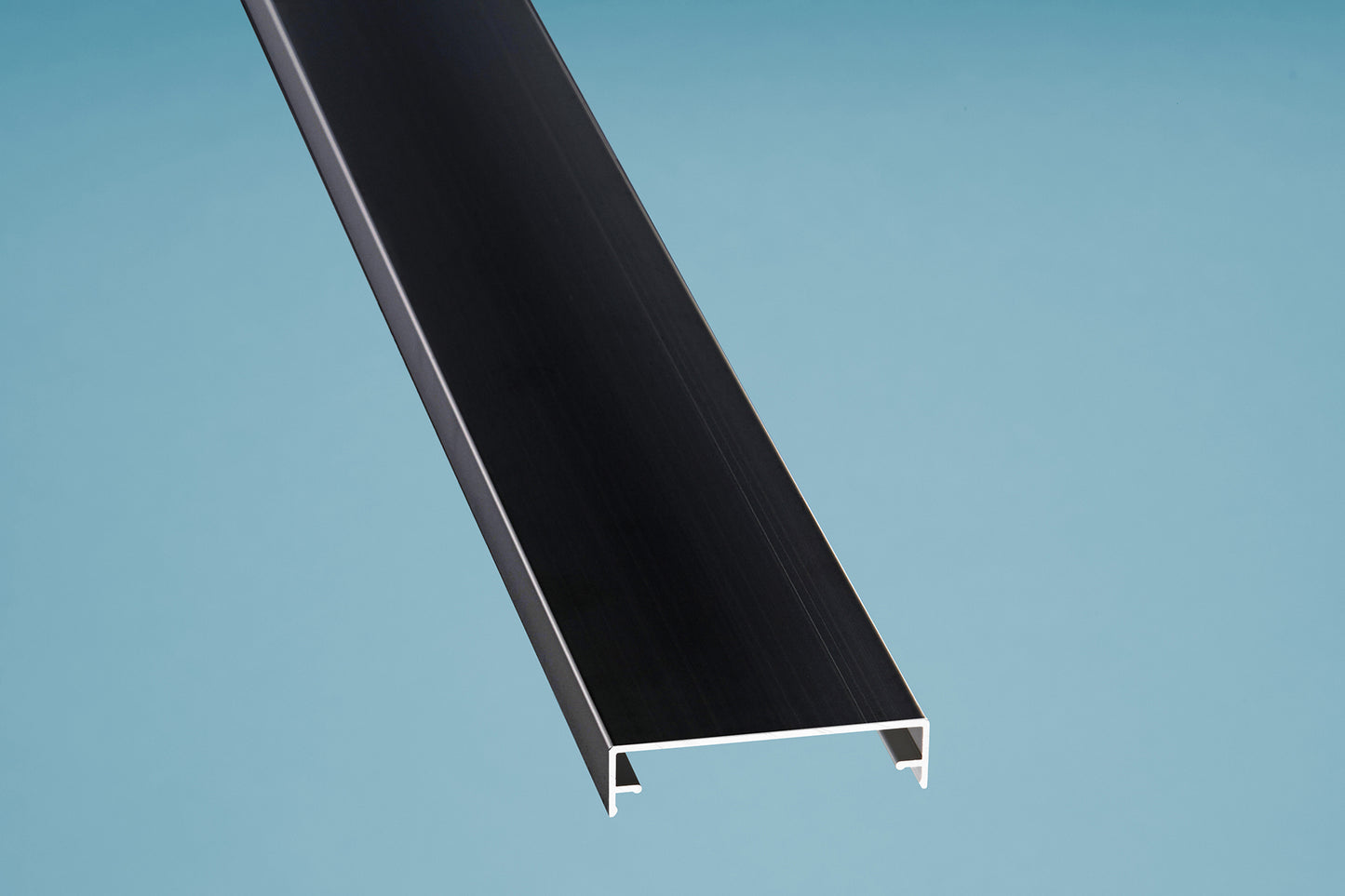 Hochwertiger Aluminium Zierklemmdeckel Anthrazit für saubere und elegante Profilabschlüsse - Plattenprofi24