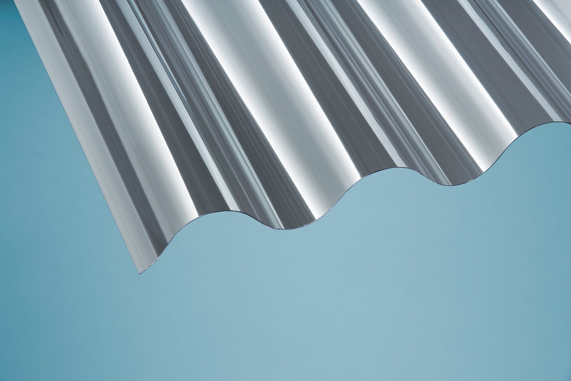 Profilplatte Polycarbonat 0,8mm Basic P5 klar - lichtdurchflutete Überdachung, wetter- und UV-beständig - Plattenprofi24