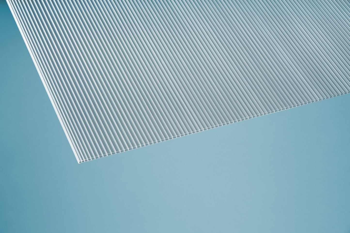 Hohlkammerplatte Polycarbonat 4,5mm Basic klar - Qualität, Leichtigkeit, Kosteneffizienz - Plattenprofi24