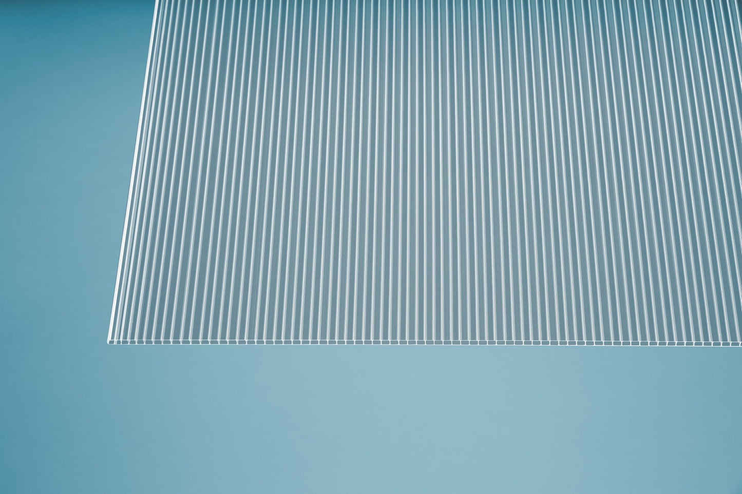 Hohlkammerplatte Polycarbonat 4,5mm Basic klar - Qualität, Leichtigkeit, Kosteneffizienz - Plattenprofi24