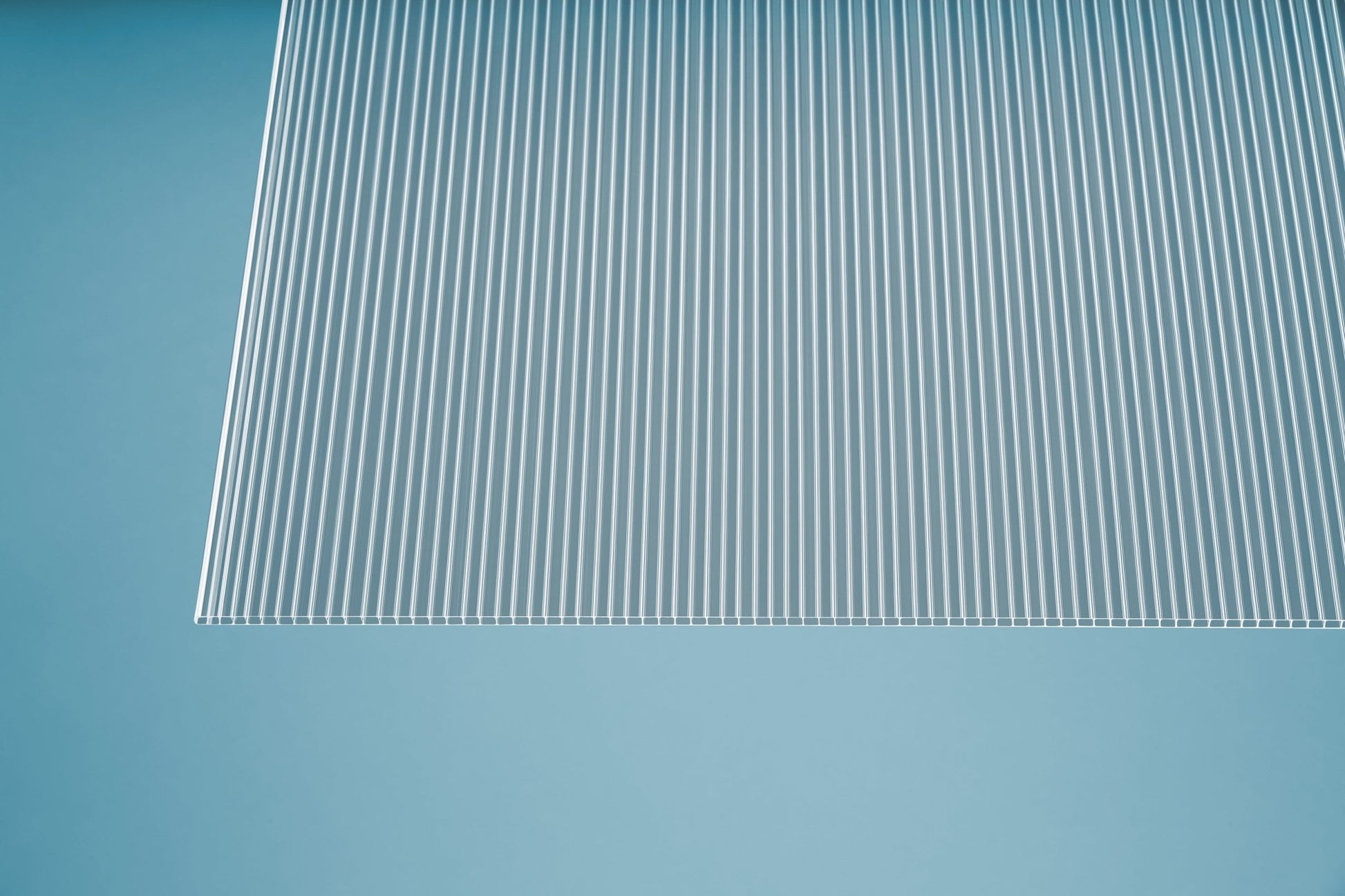 Hohlkammerplatte Polycarbonat 4,5mm Basic klar - Qualität, Leichtigkeit, Kosteneffizienz - Plattenprofi24