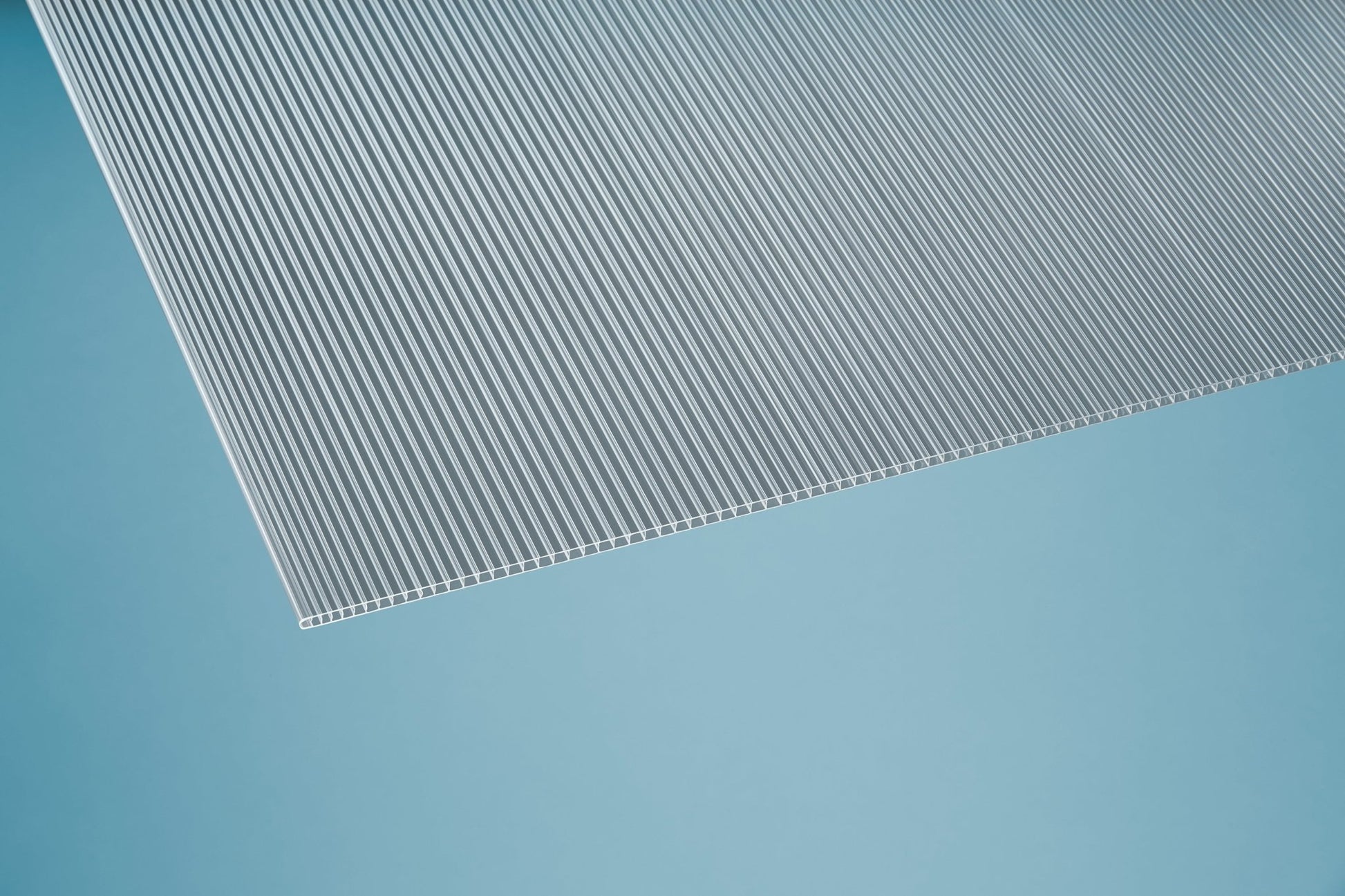 Hohlkammerplatte Polycarbonat 6mm Basic klar - Qualität, Leichtigkeit, Kosteneffizienz - Plattenprofi24