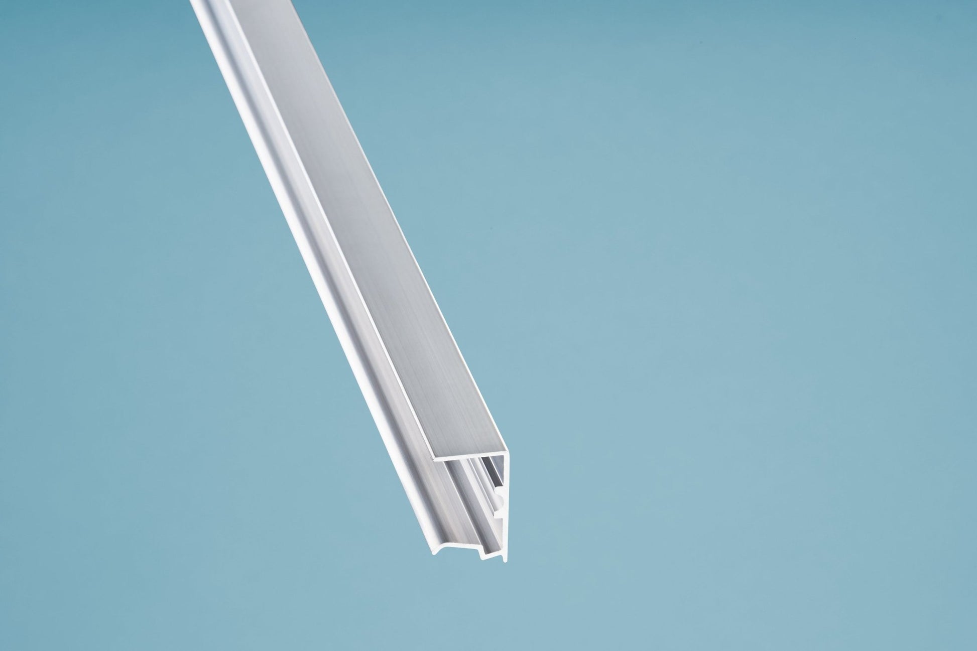 Aluminium U-Profil mit Tropfnase für sauberen Abschluss von 25 mm Hohlkammerplatten - Plattenprofi24