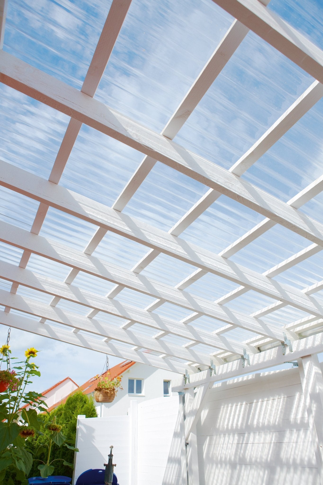 Profilplatte Acryl 3mm Premium klar - Lichtdurchlässigkeit, bruchsicher & elegant - Plattenprofi24