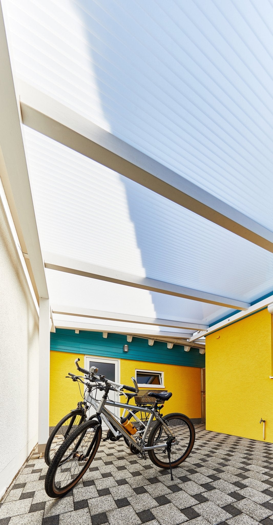 Hohlkammerplatte Acryl 16mm Premium klar - hochwertige Bauprojekte mit Anti-Drop Technologie - Plattenprofi24