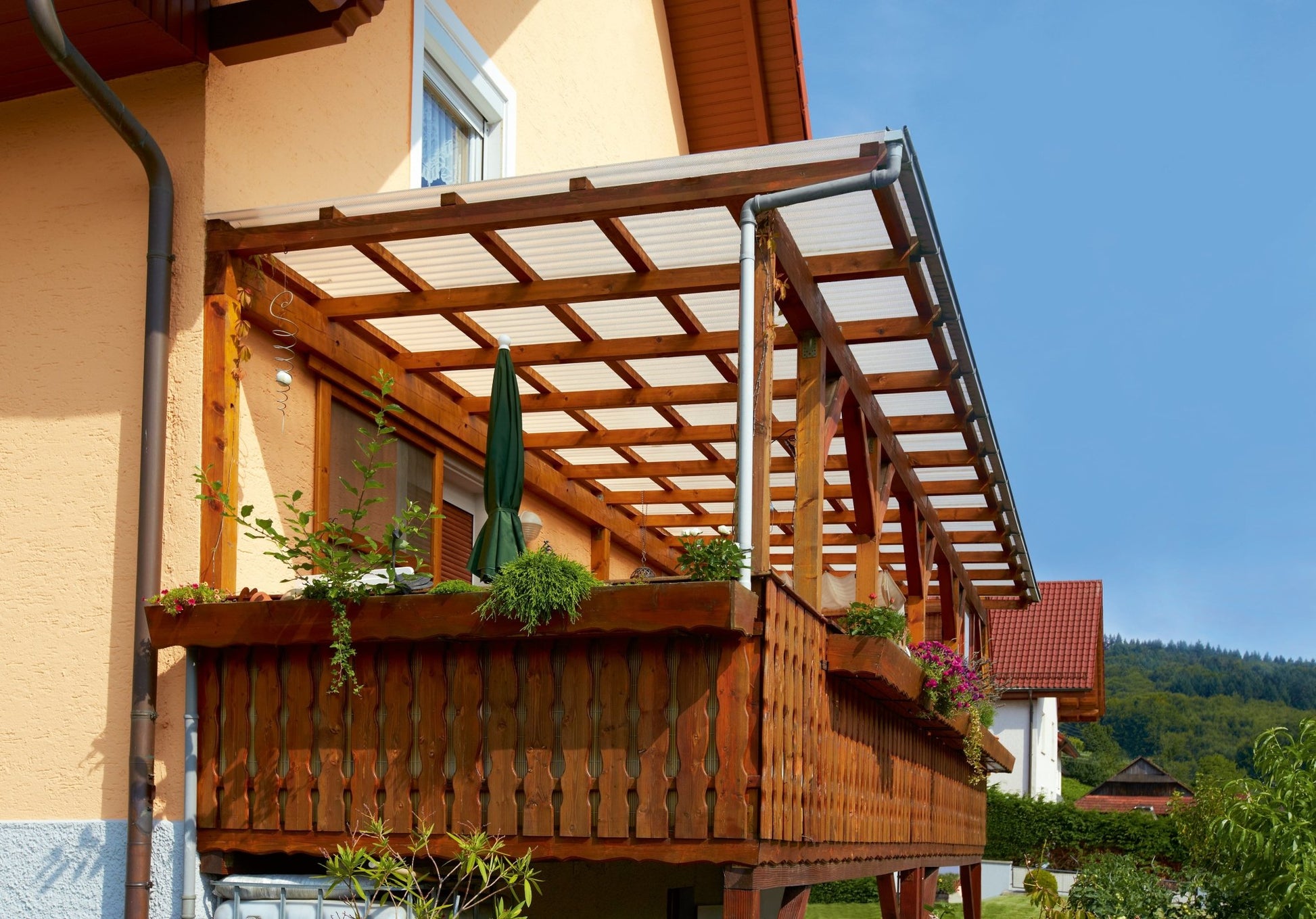 Profilplatte Polycarbonat 2,6mm Deluxe Wabe klar - Hagelfest & robust für Terrassen und Carports - Plattenprofi24